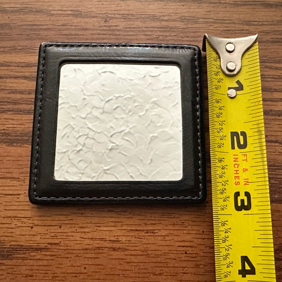 Coach vintage I’d card case and compact mirror - Picture 11 of 12